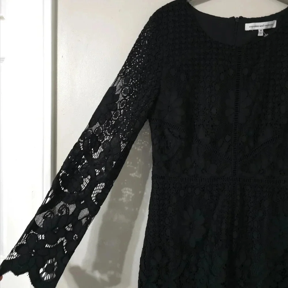 CUPCAKES & CASHMERE Nwt Makenna Black All-Over Lace Dress, Scalloped Hem, 10 - Picture 4 of 16